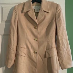 Escada size 34 or size 4 in women